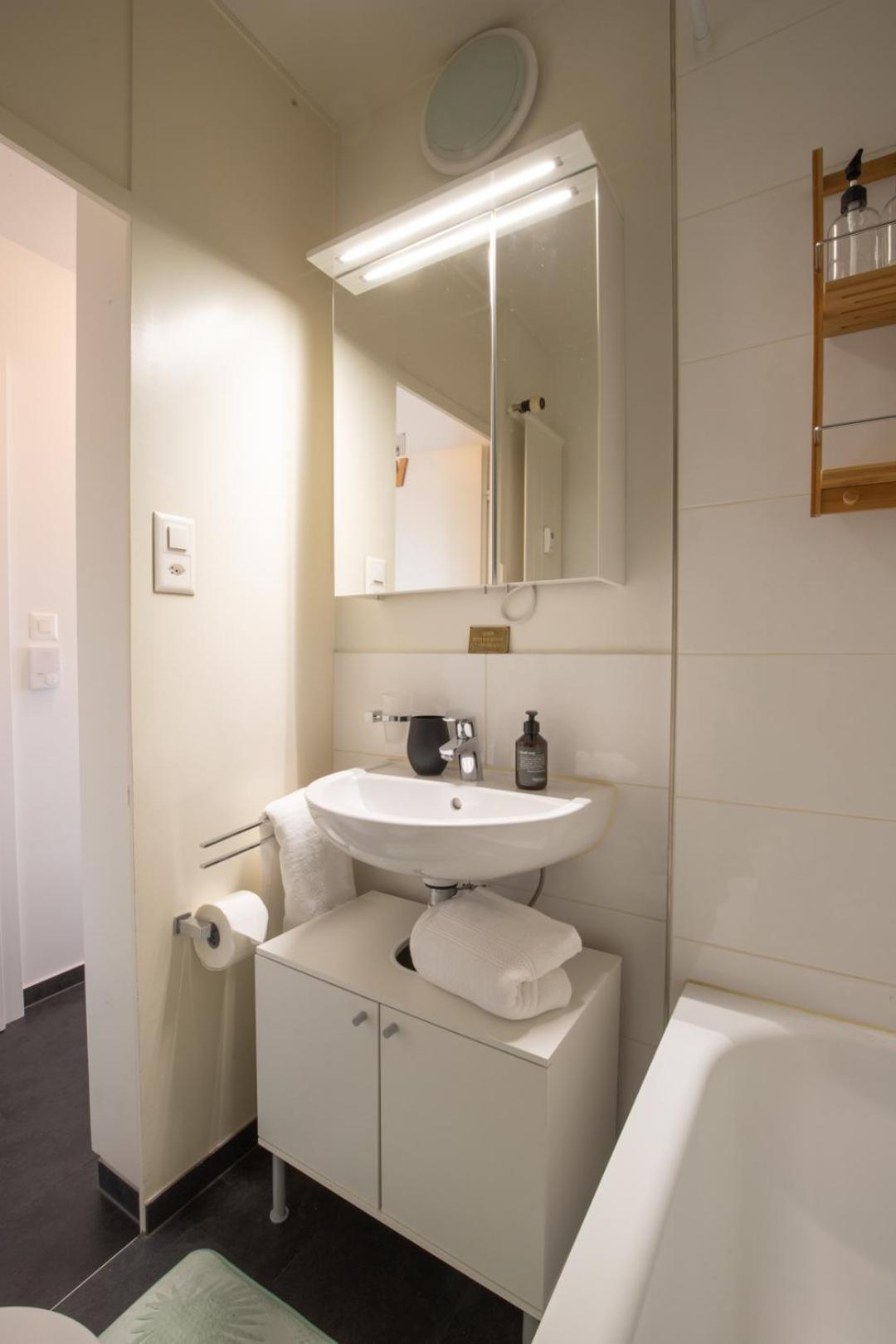 Special Modern Lisa Apartment Basel, Bahnhof Grossbasel 10-Star Exterior photo